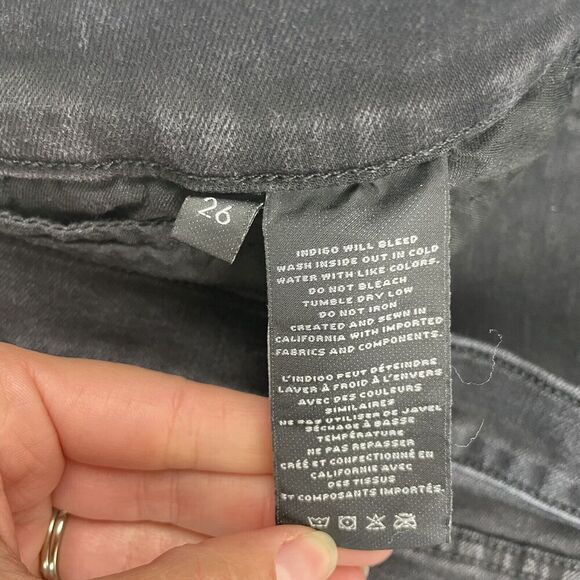 J Brand Black/Gray Denim Low Rise Distressed Crop Skinny Jeans Sz 26 Stretch - Picture 6 of 10